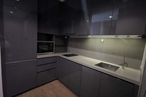 Condo in Bang Rak, Bangkok, Thailand, 2 bedrooms  № 137065