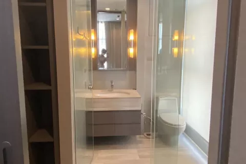 Condo in Bang Rak, Bangkok, Thailand, 2 bedrooms  № 137065 - photo 2