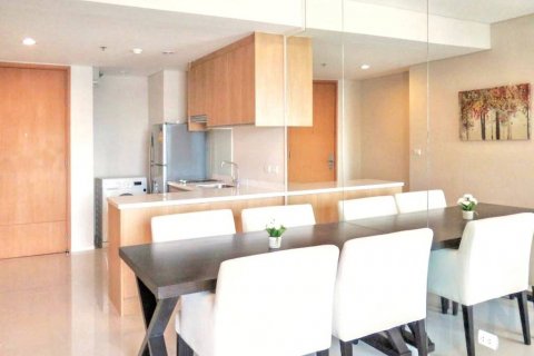 Condo in Bangkok, Thailand, 1 bedroom  № 118429 - photo 2