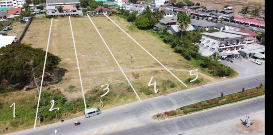 Terrain à San Kamphaeng, Thaïlande № 118427