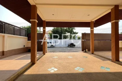 Casa de 3 dormitorios en Pattaya, Tailandia № 211822 - foto 5