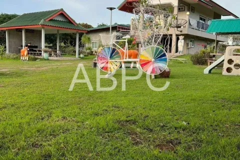 Casa de 8 dormitorios en Pattaya, Tailandia № 211824 - foto 12