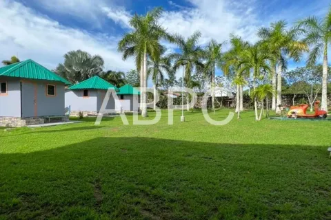 Casa de 8 dormitorios en Pattaya, Tailandia № 211824 - foto 11
