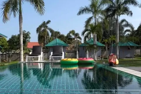 Casa de 8 dormitorios en Pattaya, Tailandia № 211824 - foto 20