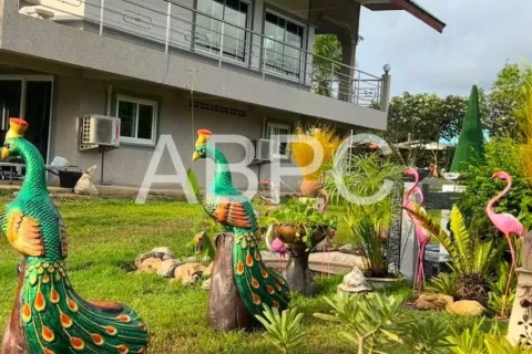 Casa de 8 dormitorios en Pattaya, Tailandia № 211824 - foto 7