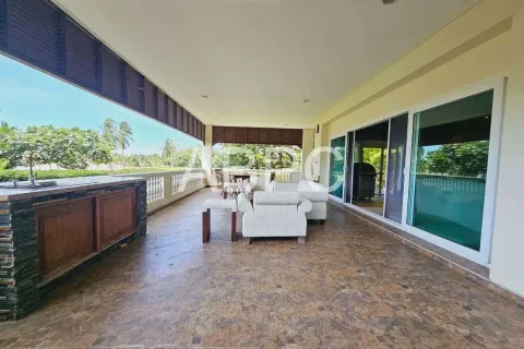 Condominio de 3 dormitorios en Pattaya, Tailandia № 211821 - foto 10