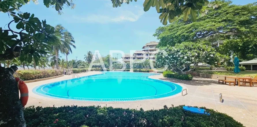Condominio de 3 dormitorios en Pattaya, Tailandia № 211821