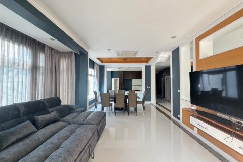 Вилла в Правете, Бангкок, Таиланд с 5 спальнями  № 138149 - фото 15