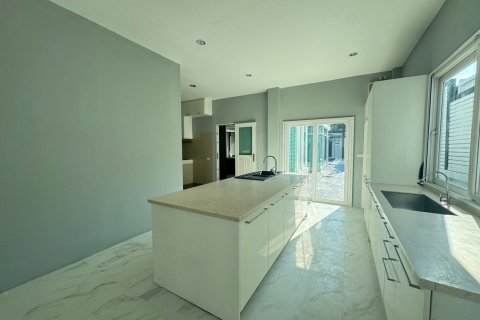 Вилла в Правете, Бангкок, Таиланд с 5 спальнями  № 138149 - фото 12