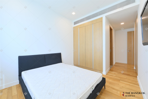 Condo in Bangkok, Thailand, 3 bedrooms № 189811 - photo 4