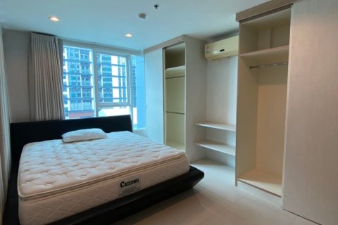 Кондоминиум с 2 спальнями в Ваттхане, Бангкок, Таиланд № 147569 - фото 2