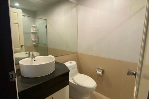 Кондоминиум с 2 спальнями в Ваттхане, Бангкок, Таиланд № 147569 - фото 20