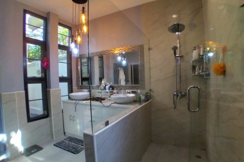 Haus in Pattaya, Thailand 3 Schlafzimmer № 223077 - Foto 15