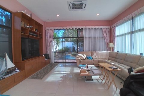 Haus in Pattaya, Thailand 3 Schlafzimmer № 223077 - Foto 7