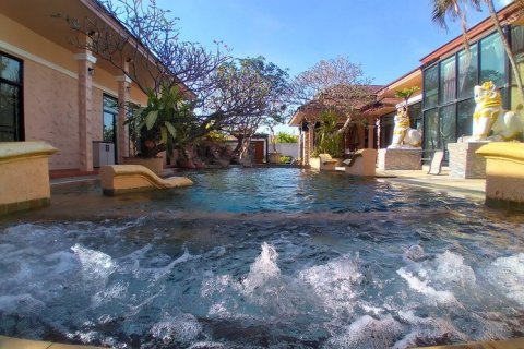 Haus in Pattaya, Thailand 3 Schlafzimmer № 223077 - Foto 11