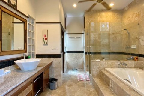 Haus in Pattaya, Thailand 4 Schlafzimmer № 223080 - Foto 12