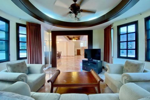 Haus in Pattaya, Thailand 5 Schlafzimmer № 223079 - Foto 5