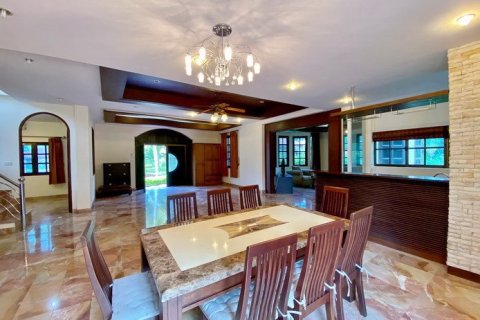 Haus in Pattaya, Thailand 5 Schlafzimmer № 223079 - Foto 3