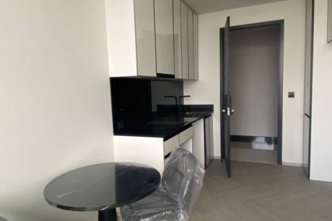 Condo in Bangkok, Thailand, 1 bedroom  № 135296 - photo 4