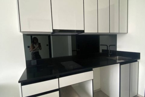 Condo in Bangkok, Thailand, 1 bedroom  № 135296 - photo 3