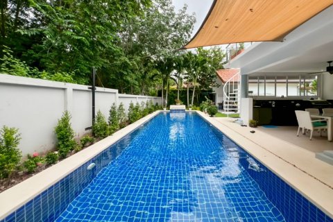 Villa in Hua Hin, Thailand 4 bedrooms № 135300 - photo 3