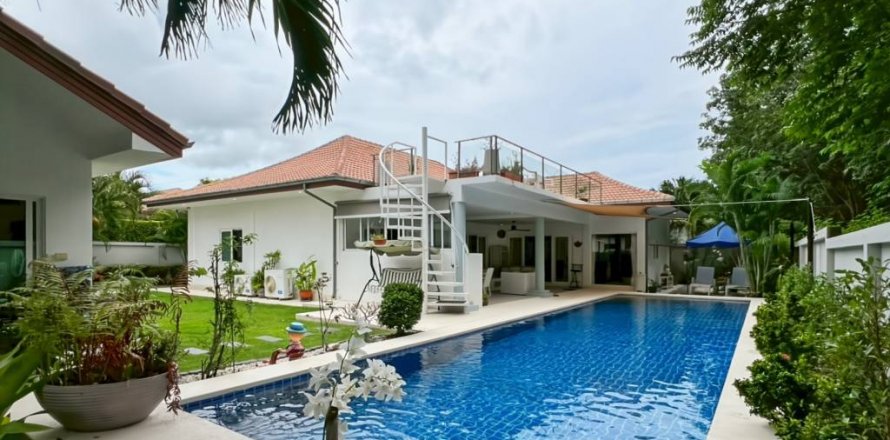 Villa in Hua Hin, Thailand 4 bedrooms № 135300