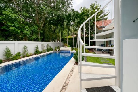 Villa in Hua Hin, Thailand 4 bedrooms № 135300 - photo 4