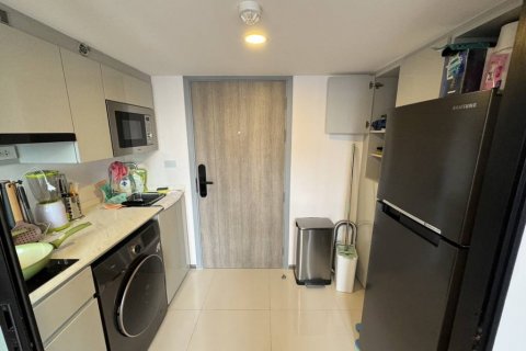 Condo in Huai Khwang, Bangkok, Thailand, 2 bedrooms  № 135299 - photo 4