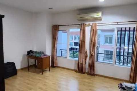 Таунхаус в Лат Пхрау, Бангкок, Таиланд с 3 спальнями  № 148734 - фото 3