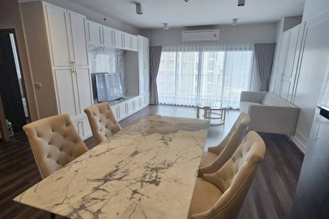 Кондоминиум с 2 спальнями в Хуай Кванге, Бангкок, Таиланд № 154907 - фото 5