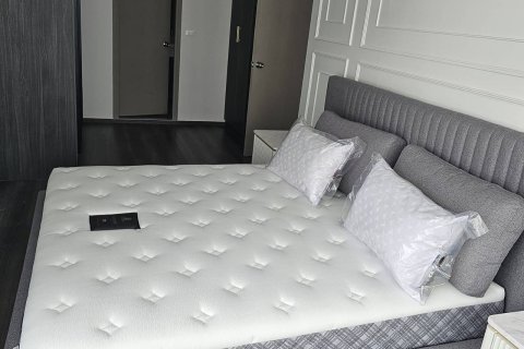 Кондоминиум с 2 спальнями в Хуай Кванге, Бангкок, Таиланд № 154907 - фото 1