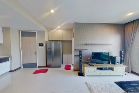 Condo à Huai Khwang, Bangkok, Thaïlande, 2 chambres  № 137570 - photo 2