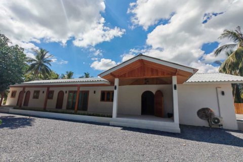 Villa in Ko Samui, Thailand 6 bedrooms № 137567 - photo 1