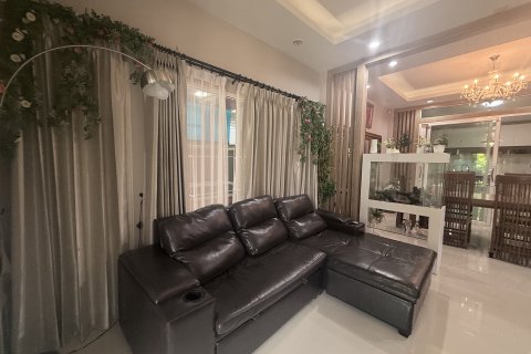 Maison à Hang Dong, Thaïlande 5 chambres № 163166 - photo 24