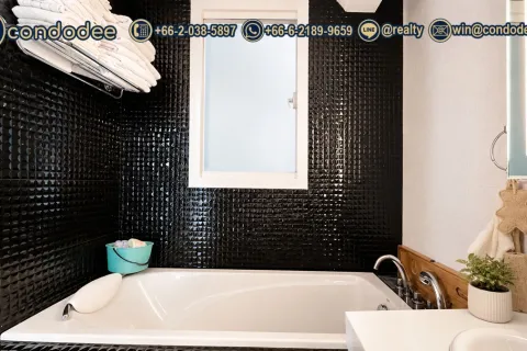Condo in Watthana, Bangkok, Thailand, 4 bedrooms  № 201292 - photo 12