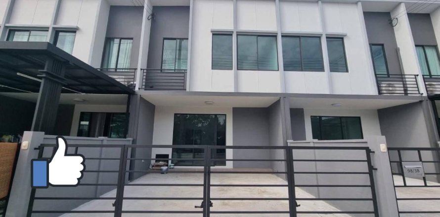 Townhouse in Samut Prakan, Thailand 3 bedrooms № 154345
