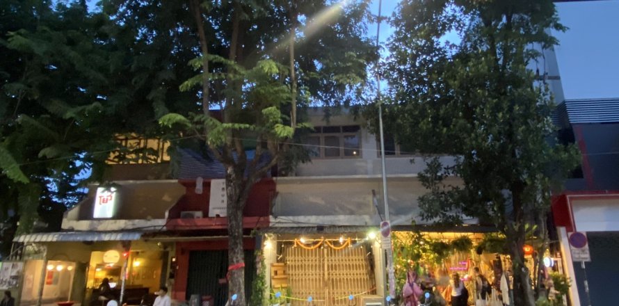 Shophouse in Chiang Mai, Thailand № 154344