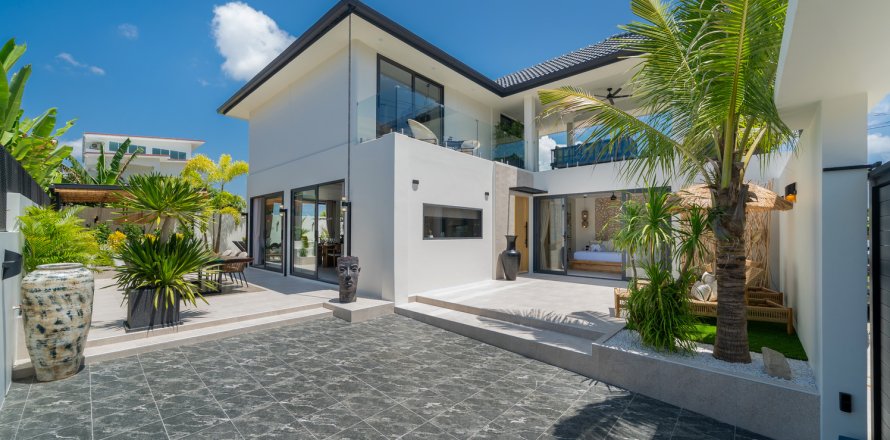 Вилла в Паттайе, Таиланд с 3 спальнями  № 168144