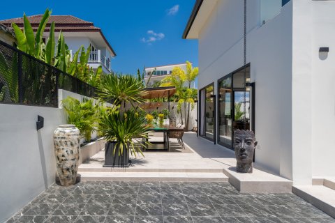 Villa à Pattaya, Thaïlande 3 chambres № 168144 - photo 3