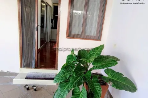 Casa de 6 dormitorios en Pattaya, Tailandia № 213071 - foto 7