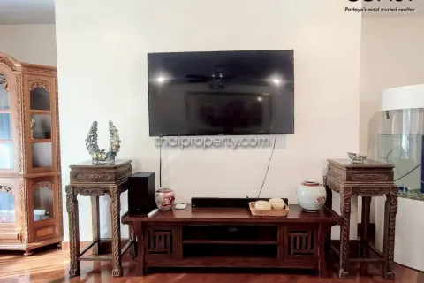 Casa de 6 dormitorios en Pattaya, Tailandia № 213071 - foto 8