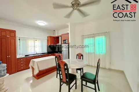 Casa de 3 dormitorios en Pattaya, Tailandia № 213068 - foto 9