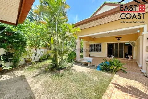 Casa de 3 dormitorios en Pattaya, Tailandia № 213068 - foto 3