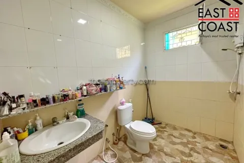 Casa de 3 dormitorios en Pattaya, Tailandia № 213068 - foto 11