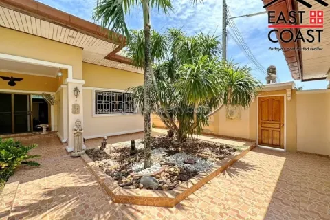 Casa de 3 dormitorios en Pattaya, Tailandia № 213068