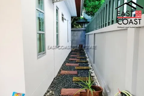 Casa de 3 dormitorios en Pattaya, Tailandia № 213067 - foto 7