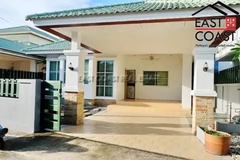 Casa de 3 dormitorios en Pattaya, Tailandia № 213067 - foto 3