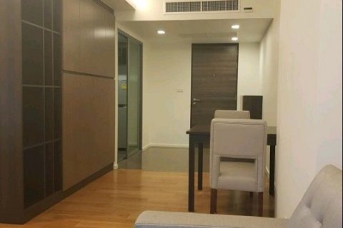 Студия в кондо в Клонг Тоэй, Бангкок, Таиланд № 139223 - фото 2