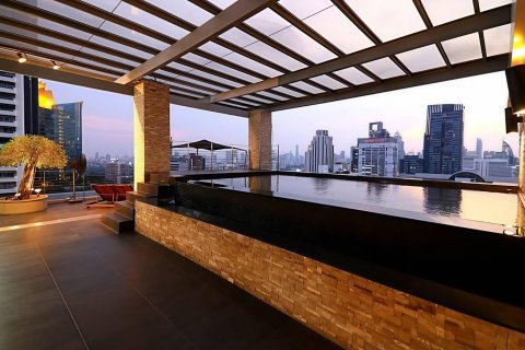 Penthouse in Bangkok, Thailand 4 bedrooms № 180572 - photo 2
