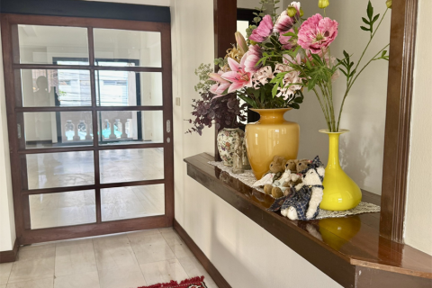 Townhouse in Bangkok, Thailand 8 bedrooms № 190467 - photo 3